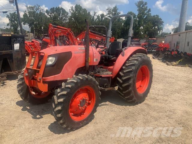 Kubota M6040DT Kompaktní traktory