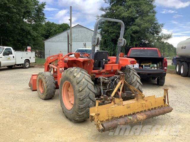 Kubota M6800 Kompaktní traktory