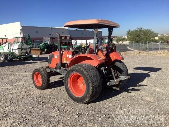Kubota M7060D Kompaktní traktory