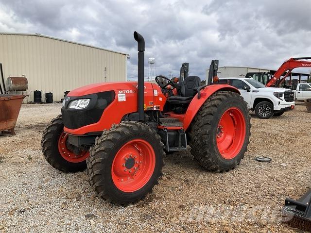 Kubota M7060HD Kompaktní traktory