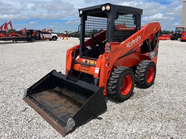 Kubota SSV65P Smykem řízené nakladače
