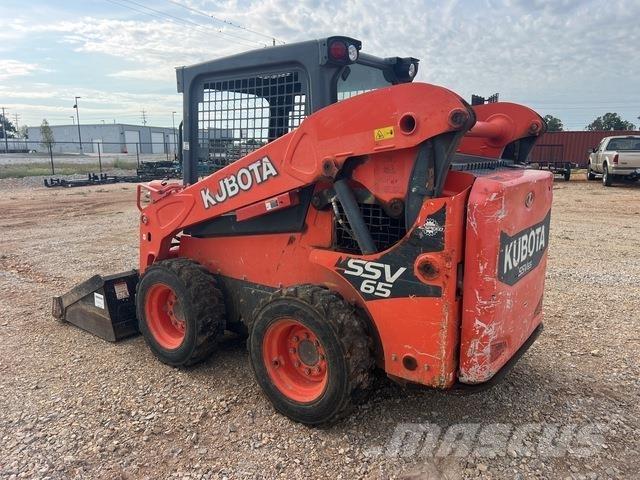 Kubota SSV65P Smykem řízené nakladače