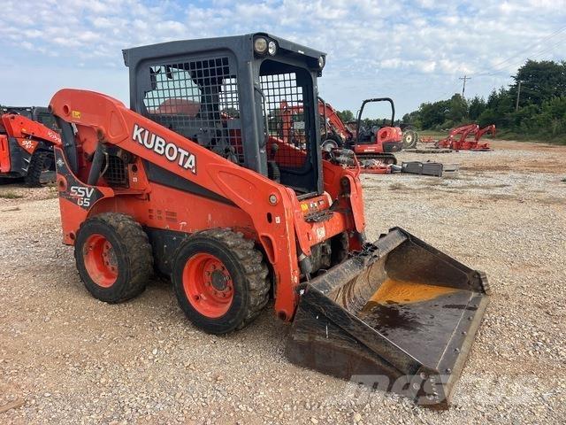 Kubota SSV65P Smykem řízené nakladače