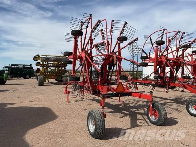 Kuhn GA7501+ Obraceče a shrabovače sena