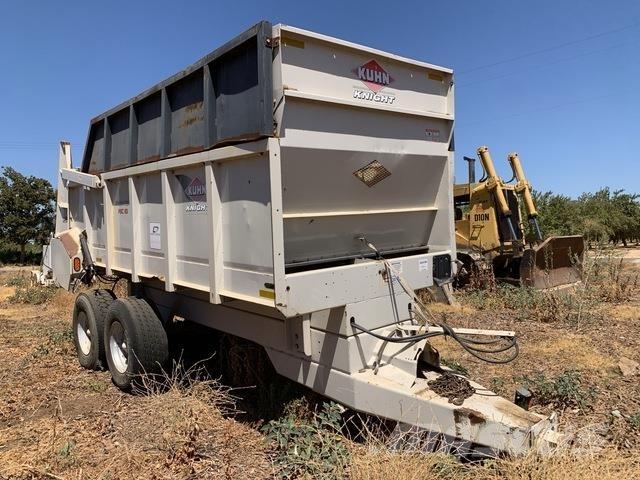 Kuhn PSC161T Rozmetadla chlévské mrvy