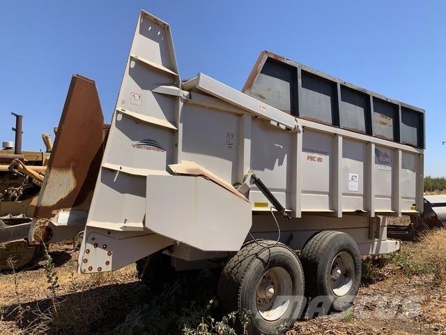 Kuhn PSC161T Rozmetadla chlévské mrvy