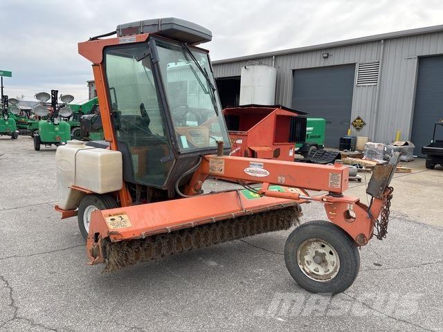 Lay-Mor 8HC Vnitřní zametací stroje