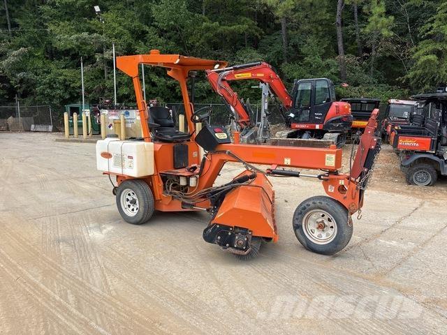 Lay-Mor SM300 Vnitřní zametací stroje