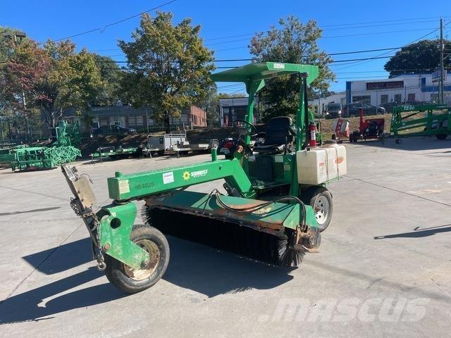 Lay-Mor SM300 Vnitřní zametací stroje
