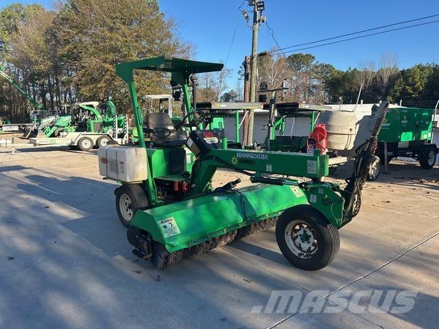 Lay-Mor SM300 Vnitřní zametací stroje