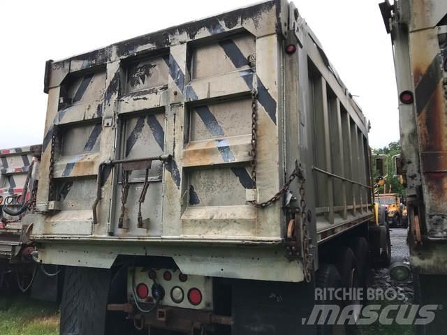 Mack 700 Sněžné pluhy, přední sněhové radlice