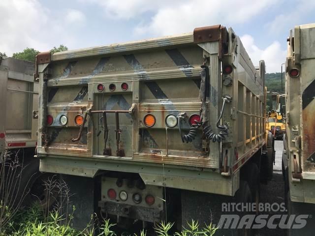 Mack 700 Sněžné pluhy, přední sněhové radlice