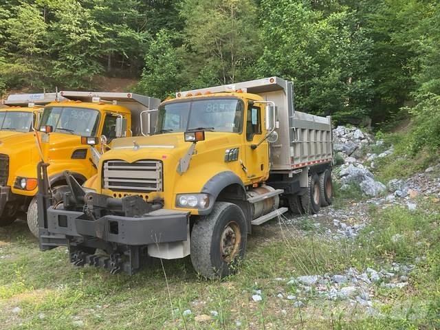 Mack 700 Sněžné pluhy, přední sněhové radlice
