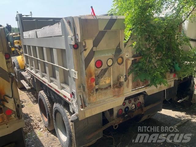 Mack 700 Sněžné pluhy, přední sněhové radlice