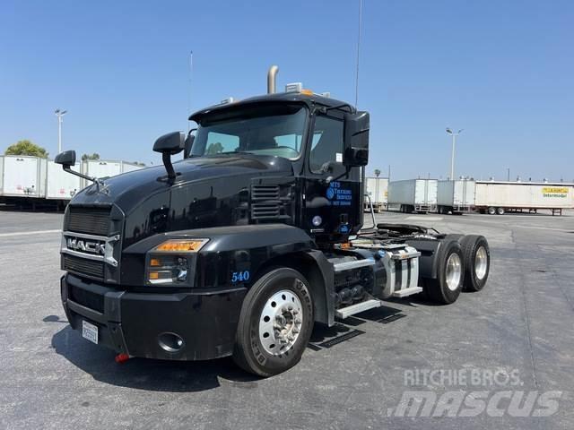 Mack AN64T Tahače