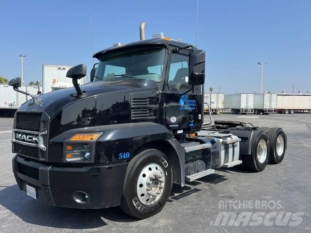 Mack AN64T Tahače
