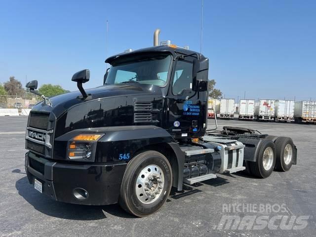 Mack AN64T Tahače