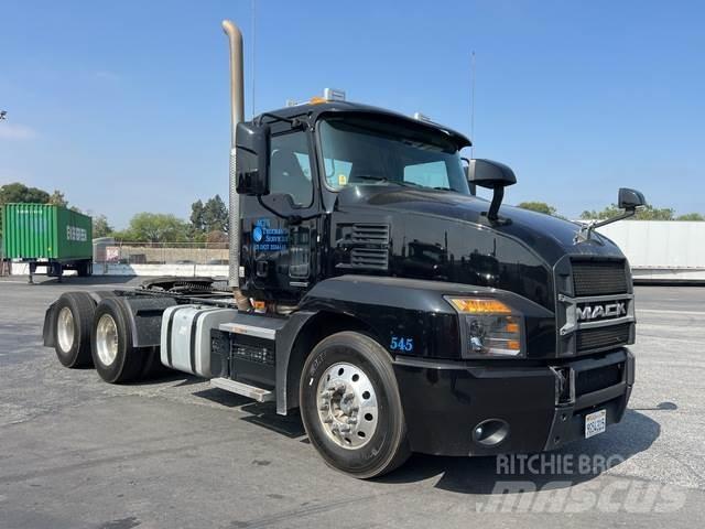 Mack AN64T Tahače