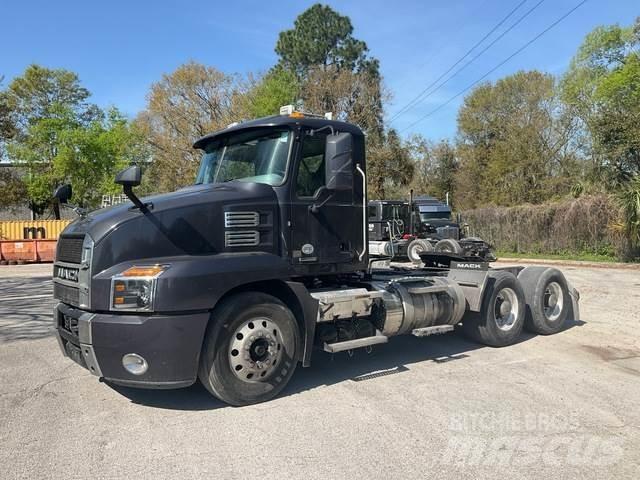 Mack AN64T Tahače