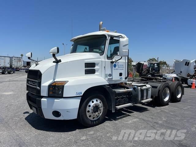 Mack AN64T Tahače