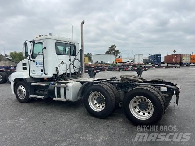 Mack AN64T Tahače
