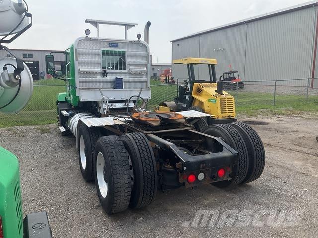Mack AN64T Tahače