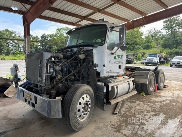 Mack CH613 Tahače