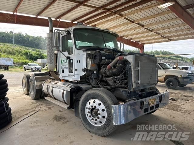 Mack CH613 Tahače