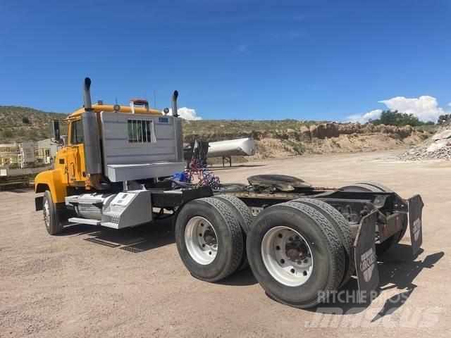 Mack CH613 Tahače