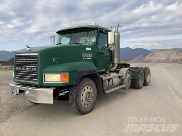 Mack CL733 Tahače