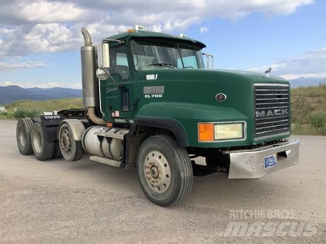 Mack CL733 Tahače