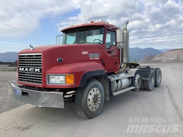 Mack CL733 Tahače