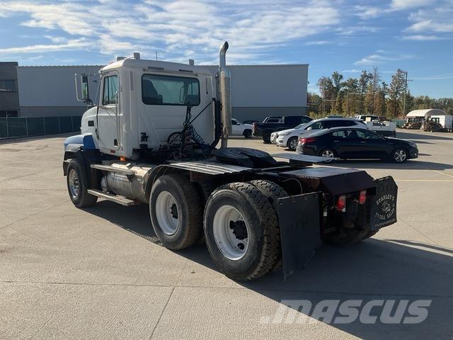 Mack CL753 Tahače