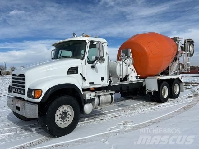 Mack CV513 Další