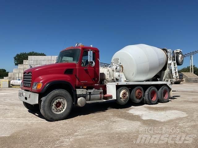 Mack CV513 Další