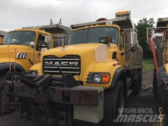 Mack CV700 Sněžné pluhy, přední sněhové radlice