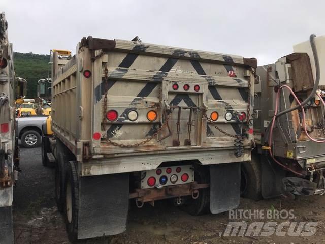 Mack CV700 Sněžné pluhy, přední sněhové radlice