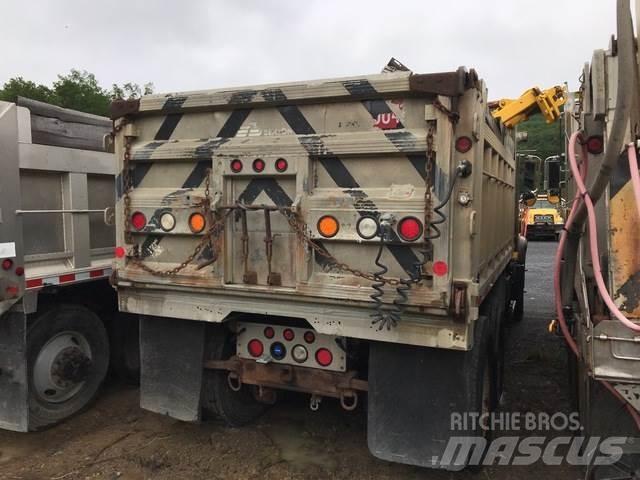 Mack CV700 Sněžné pluhy, přední sněhové radlice