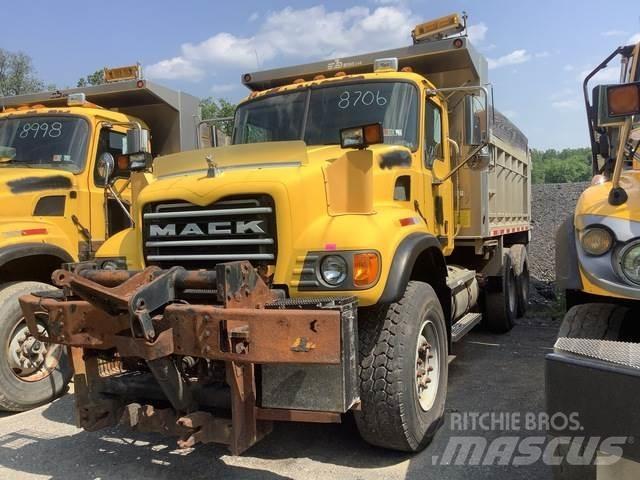 Mack CV700 Sněžné pluhy, přední sněhové radlice