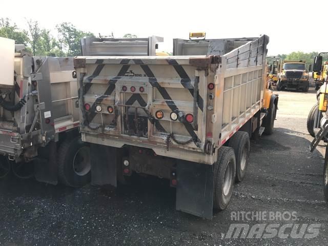 Mack CV700 Sklápěče