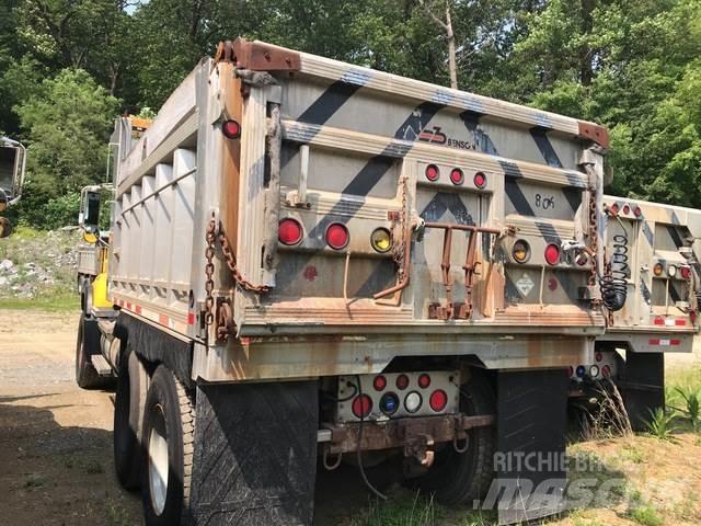 Mack CV700 Sněžné pluhy, přední sněhové radlice