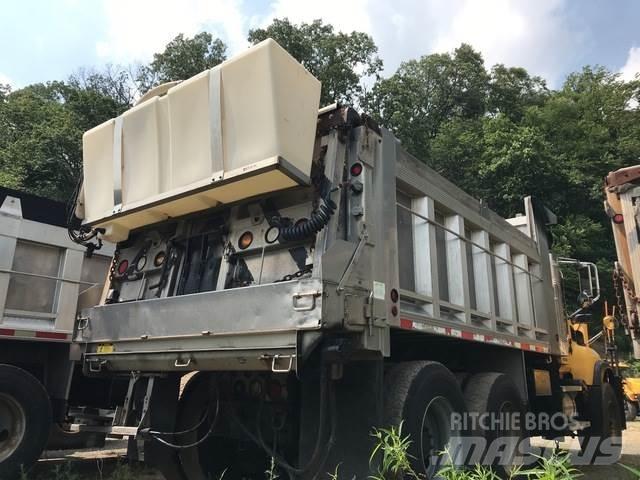 Mack CV700 Sněžné pluhy, přední sněhové radlice
