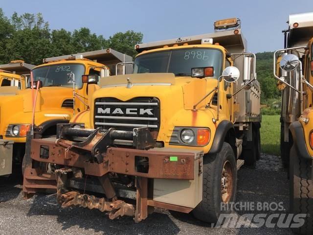 Mack CV700 Sněžné pluhy, přední sněhové radlice
