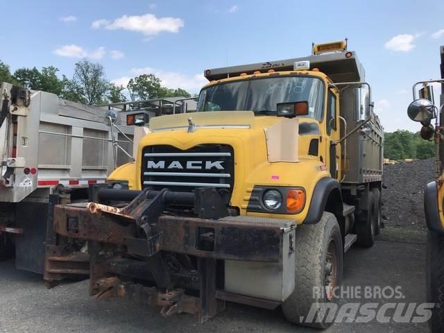 Mack CV700 Sněžné pluhy, přední sněhové radlice