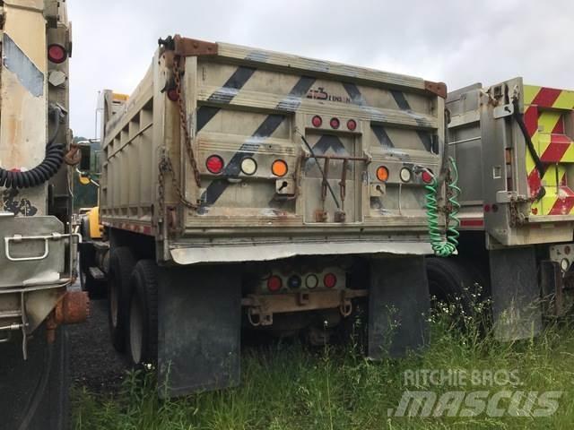 Mack CV700 Sněžné pluhy, přední sněhové radlice