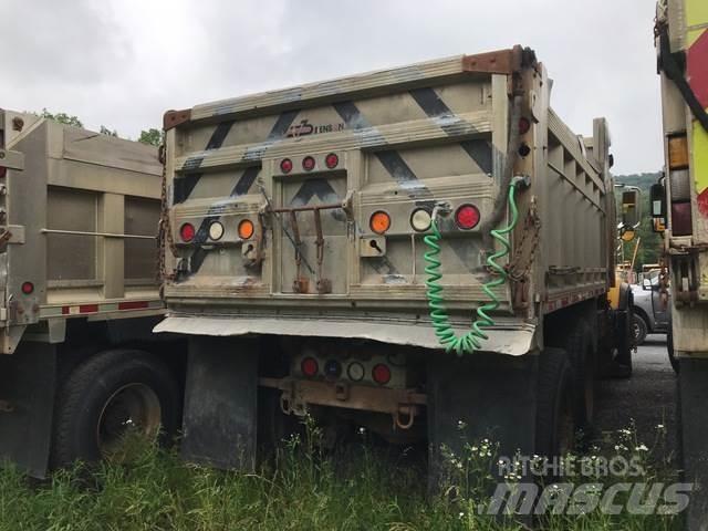 Mack CV700 Sněžné pluhy, přední sněhové radlice