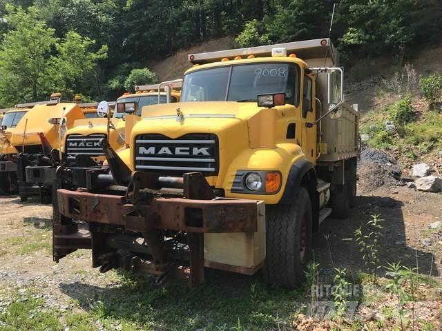 Mack CV700 Sněžné pluhy, přední sněhové radlice