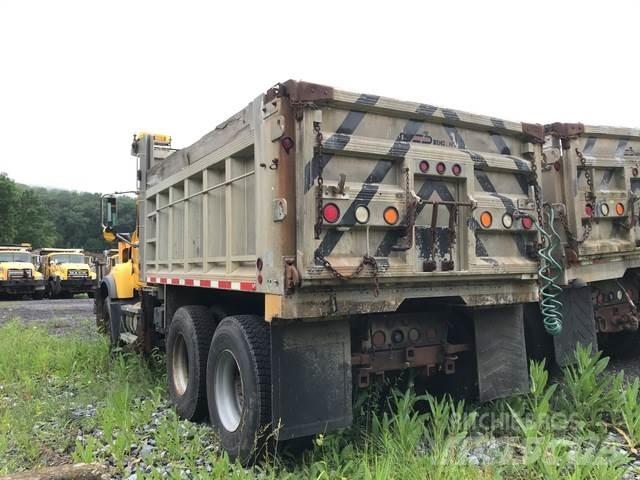 Mack CV700 Sklápěče
