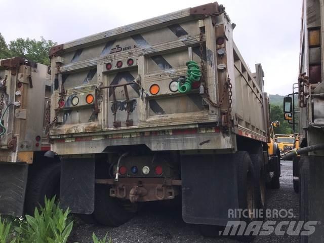 Mack CV700 Sněžné pluhy, přední sněhové radlice