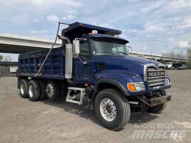 Mack CV713 Sklápěče
